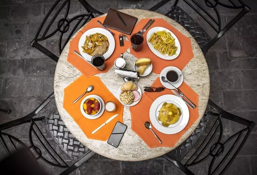 هتل San Francisco Plaza