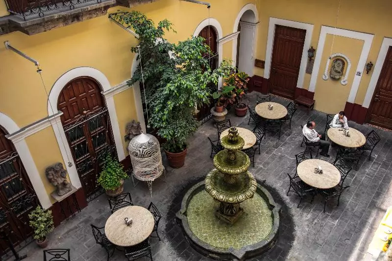 هتل San Francisco Plaza