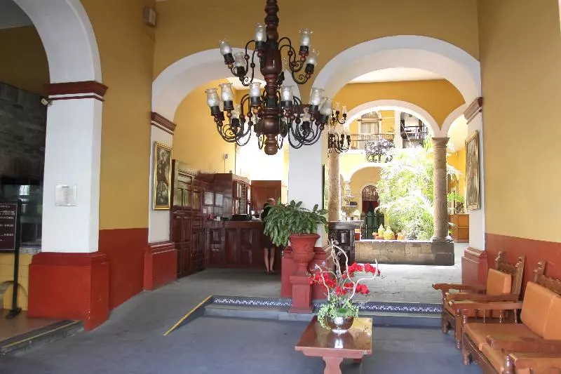 هتل San Francisco Plaza