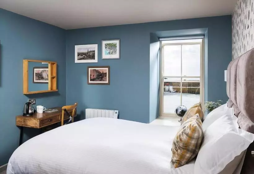 Отель The Ship Inn