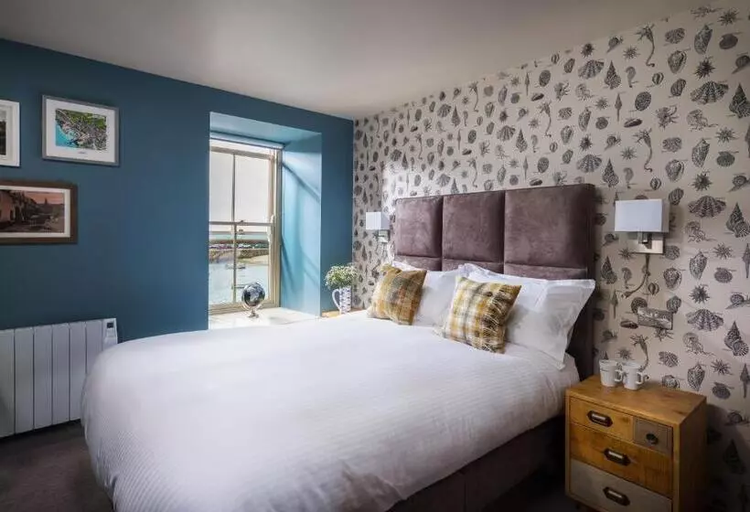 Отель The Ship Inn