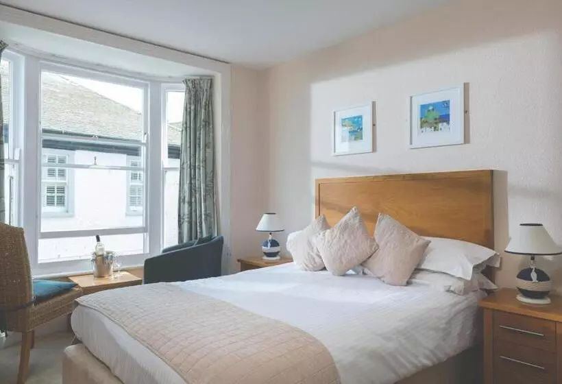 Отель The Ship Inn