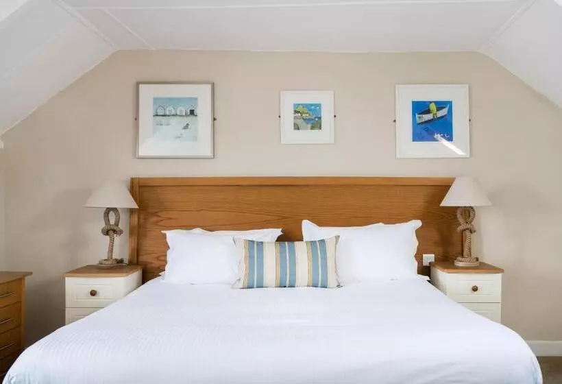 Отель The Ship Inn