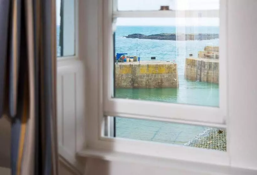 Отель The Ship Inn