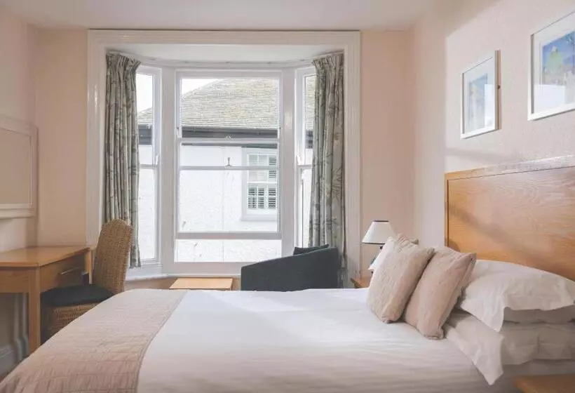 Отель The Ship Inn