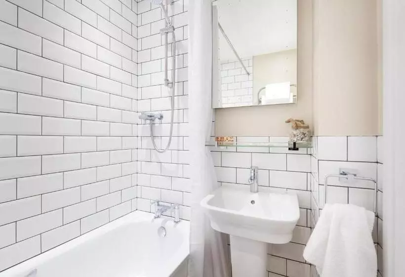 Отель The Ship Inn