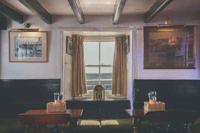 Hotel The Ship Inn