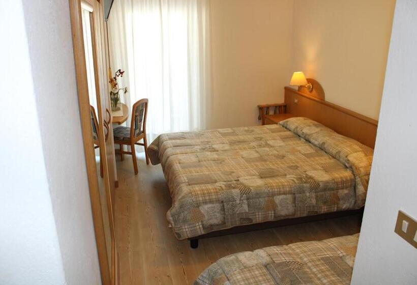 בית מלון כפרי Villa Cima Undici