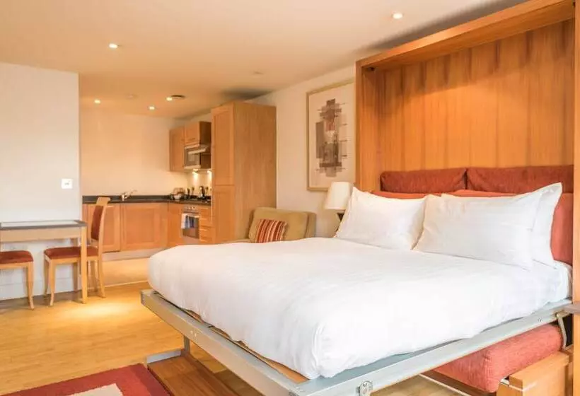 Marlin Apartments Commercial Road   Limehouse