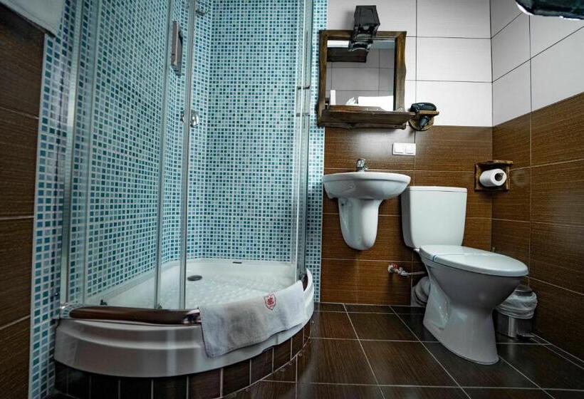 فندق Kodatskiy Kosh