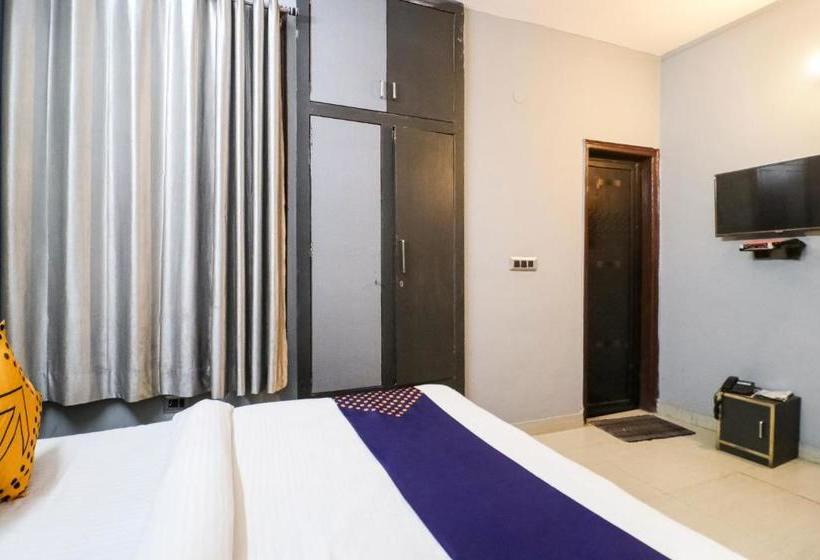 호텔 Spot On Sunrise Guest House Near Leisure Valley Park