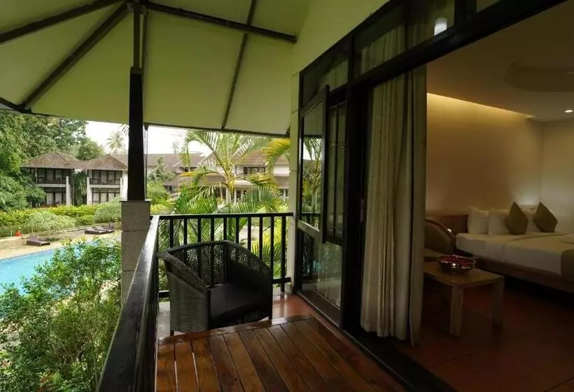 Hotel Whispering Waters