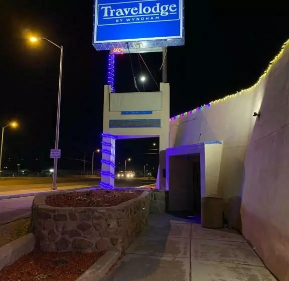 Motelli Travelodge By Wyndham Farmington Hwy 64