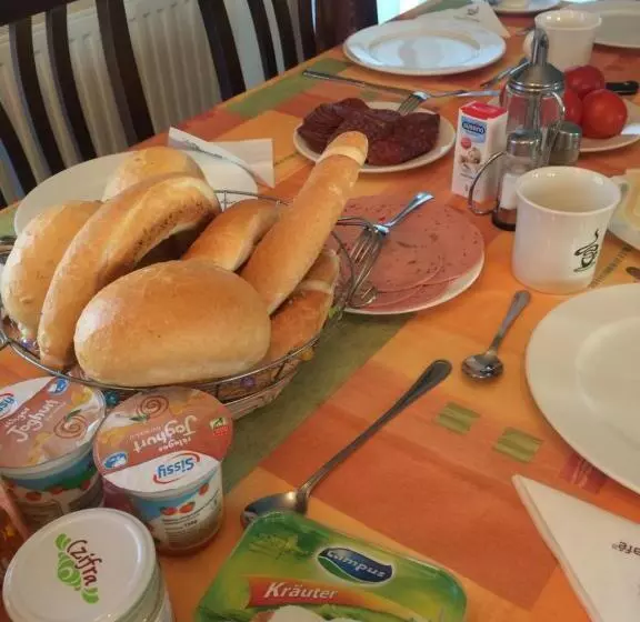 ペンション Karám Vendégház és Lakásétterem