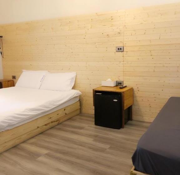 تختخواب و صبحانه 男子漢青年旅店