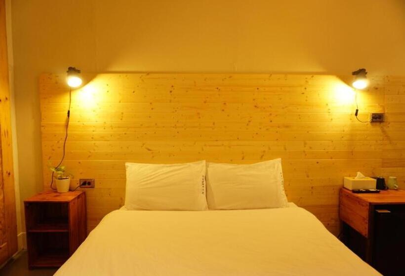 تختخواب و صبحانه 男子漢青年旅店