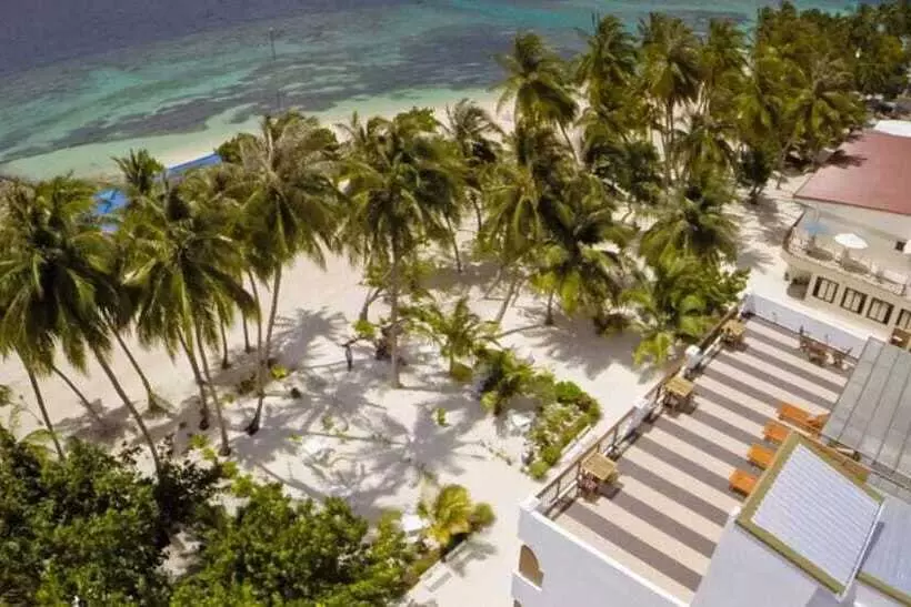 پانسیون Crystal Sands