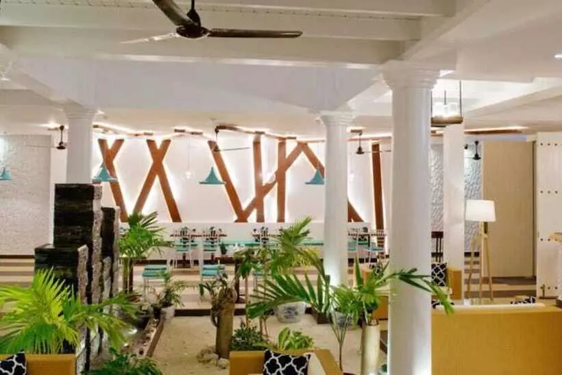 پانسیون Crystal Sands