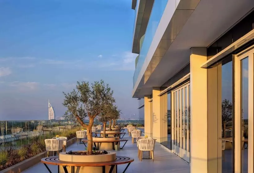 Avani Plus Palm View Dubai Hotel & Suites