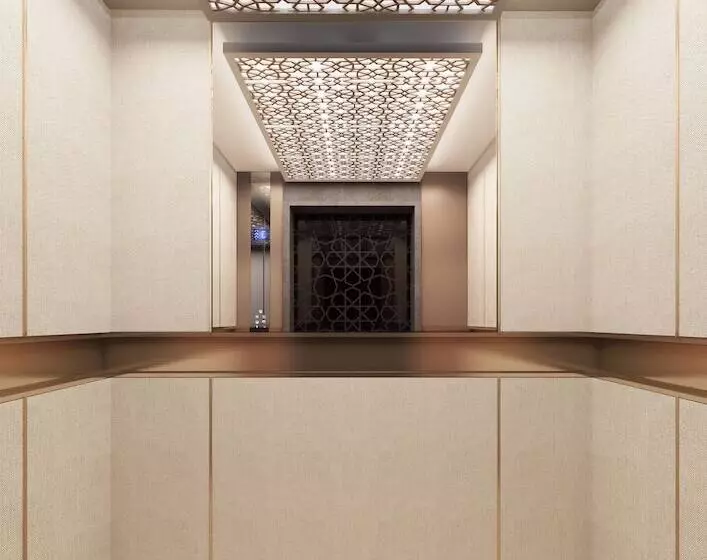 Avani Plus Palm View Dubai Hotel & Suites