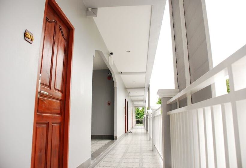 Hotel Baan Yokmhanee