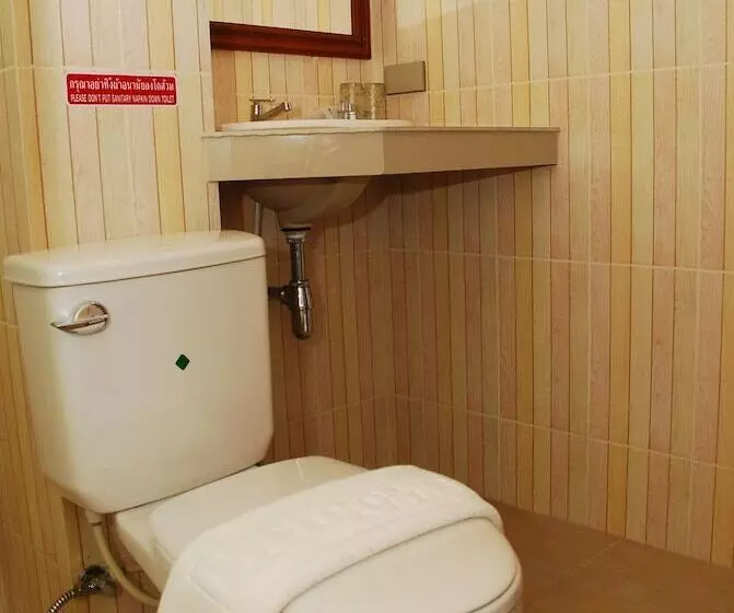 هتل Baan Yokmhanee