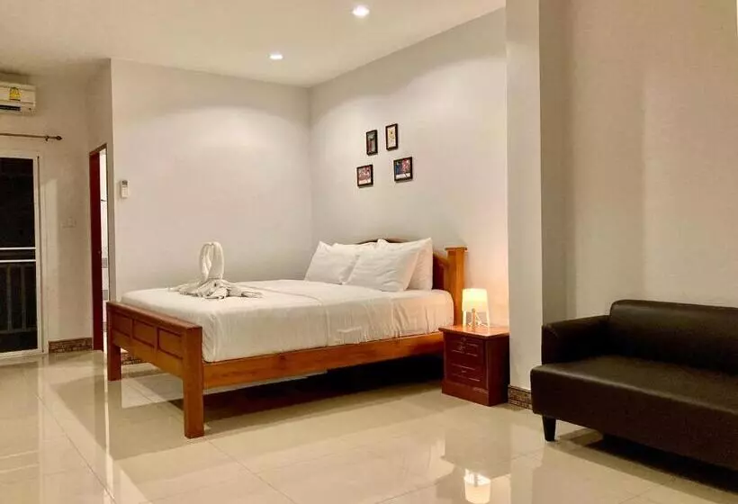 هتل Baan Yokmhanee