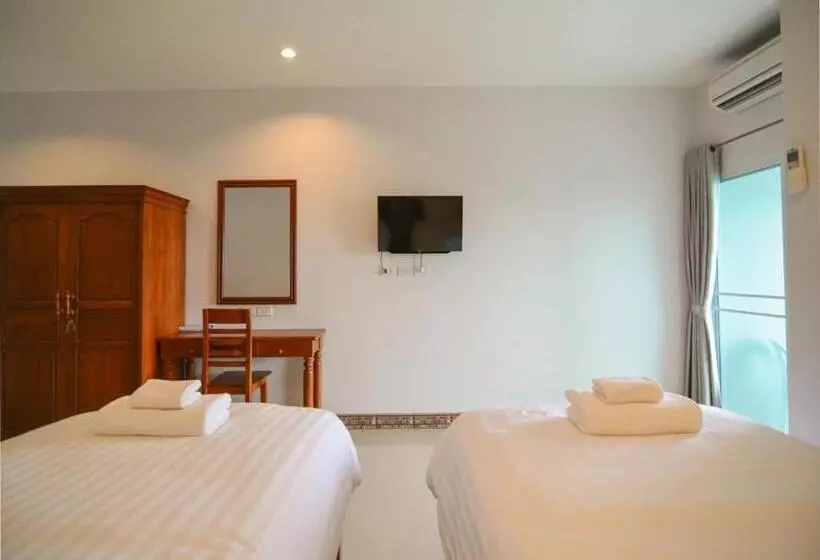 هتل Baan Yokmhanee