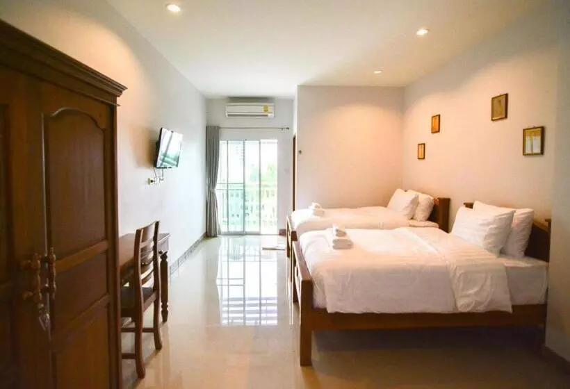 هتل Baan Yokmhanee