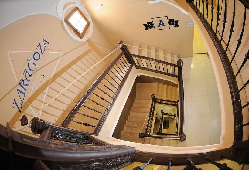 Albergue Zaragoza Hostel
