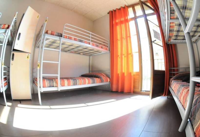 Albergue Zaragoza Hostel