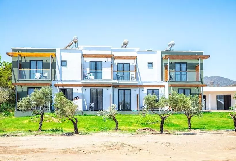 酒店 Ampelia Seaside Resort By Estia