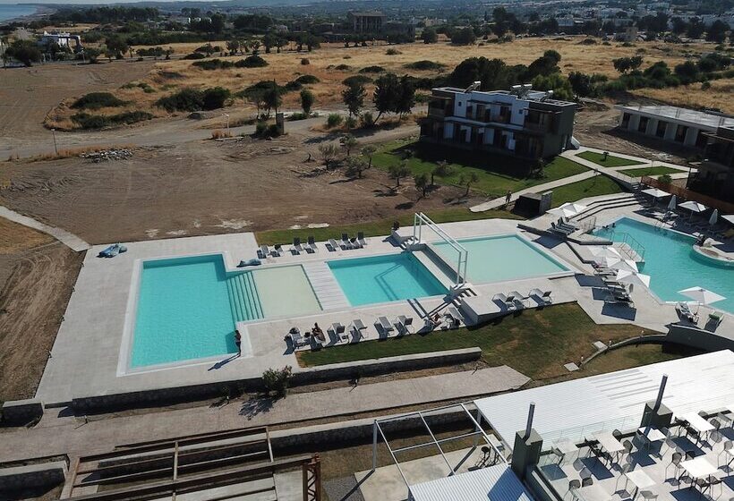 בית מלון כפרי Ampelia Seaside Resort By Estia