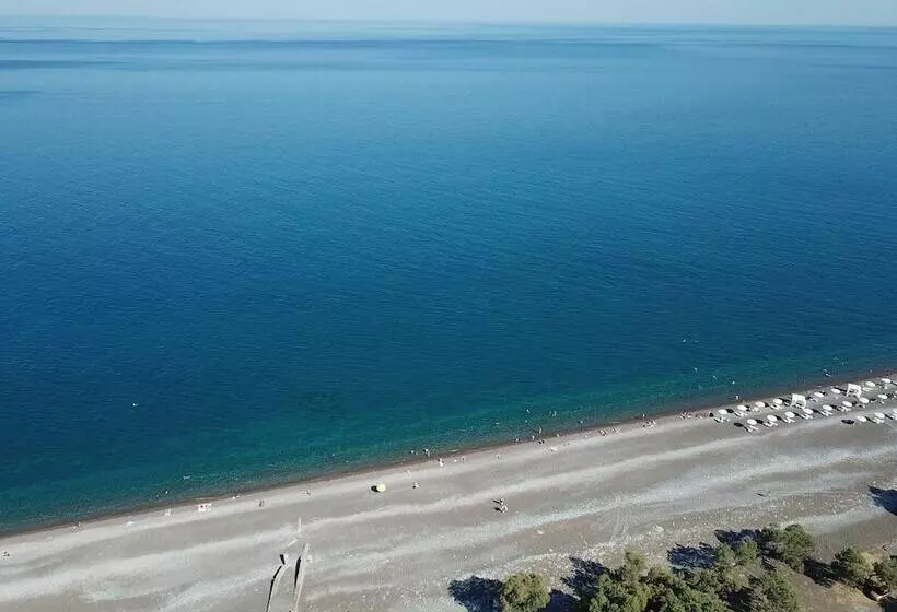 酒店 Ampelia Seaside Resort By Estia