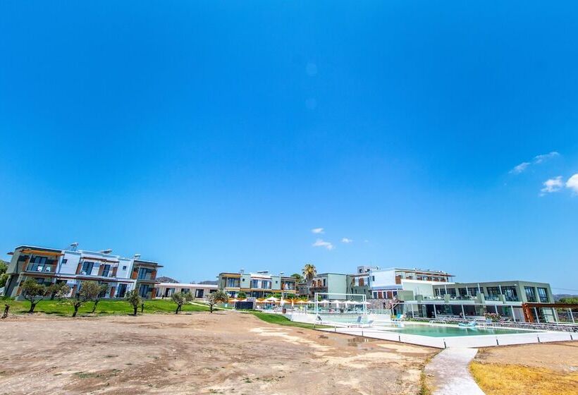 בית מלון כפרי Ampelia Seaside Resort By Estia