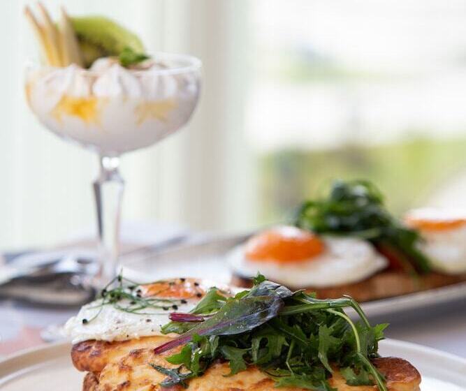 בית מלון כפרי Ampelia Seaside Resort By Estia