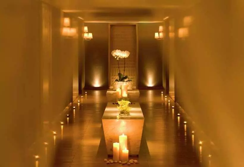 هتل Hilton Beijing Wangfujing