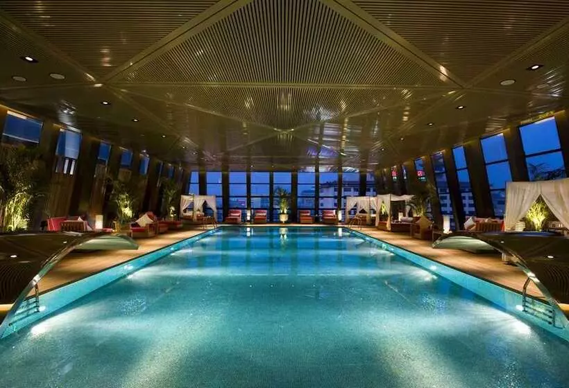 هتل Hilton Beijing Wangfujing