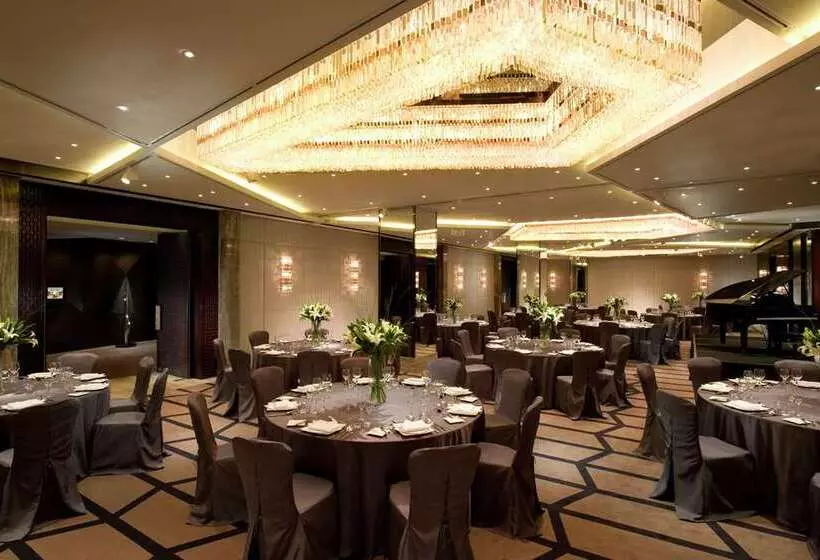 هتل Hilton Beijing Wangfujing