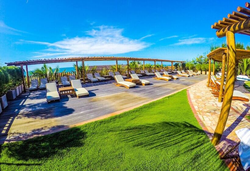 בית מלון כפרי Long Beach