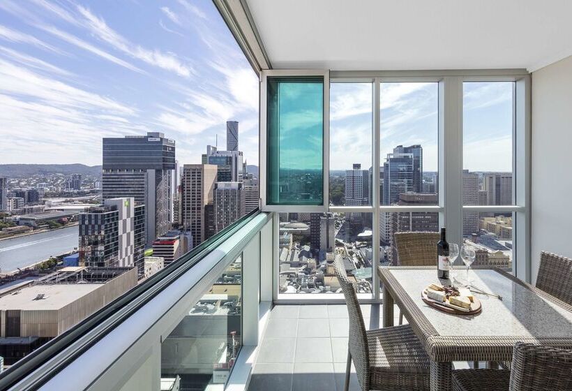 فندق Oaks Brisbane Festival Suites