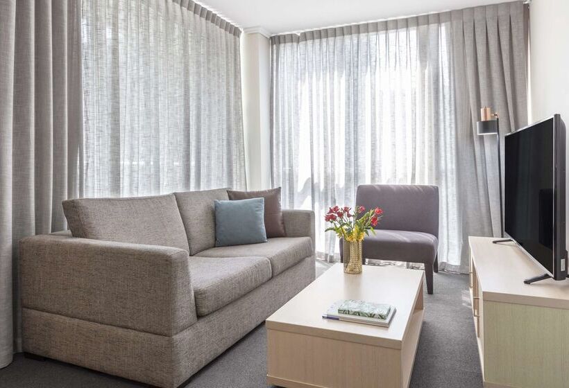 فندق Oaks Brisbane Festival Suites