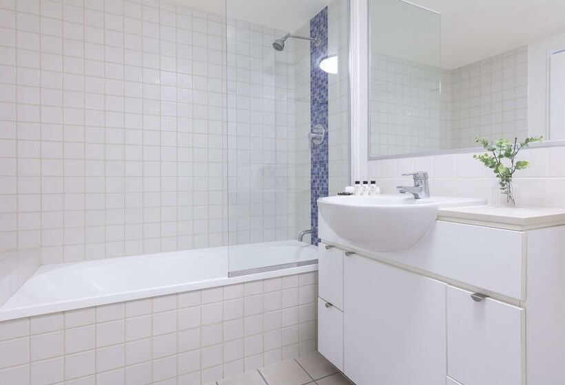 فندق Oaks Brisbane Festival Suites