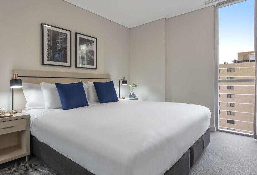 فندق Oaks Brisbane Festival Suites