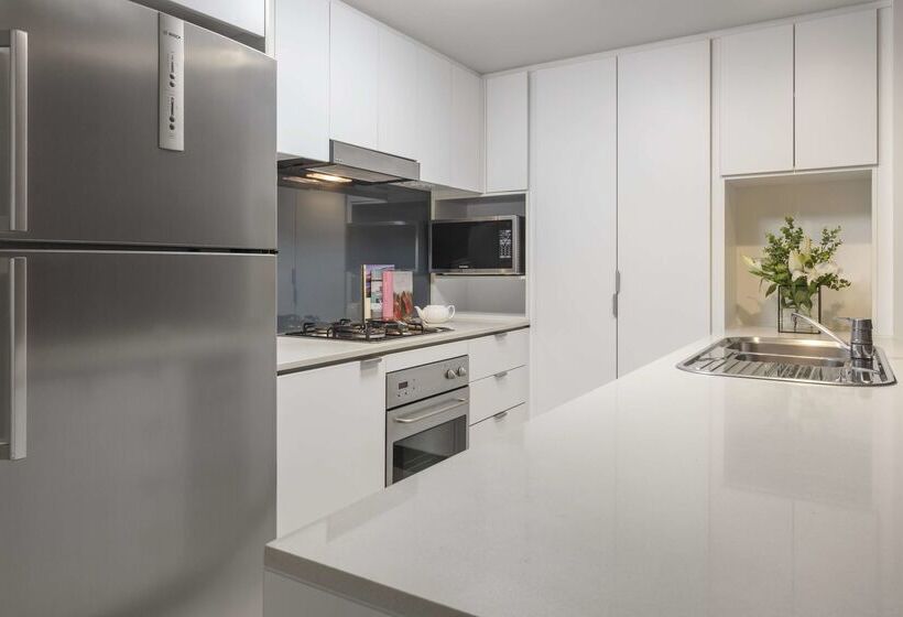 فندق Oaks Brisbane Festival Suites