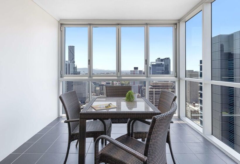 فندق Oaks Brisbane Festival Suites