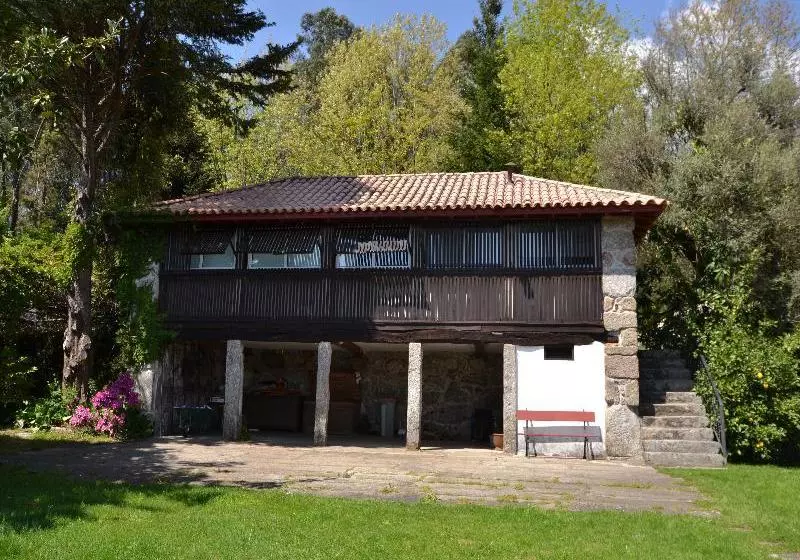 فندق Quinta De Cima De Eiriz