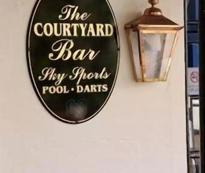 Отель The Old Crown Coaching Inn