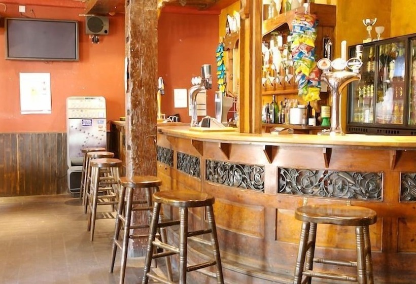 호텔 The Old Crown Coaching Inn