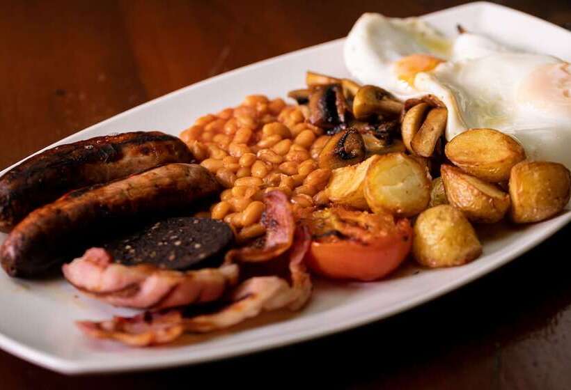 호텔 The Old Crown Coaching Inn